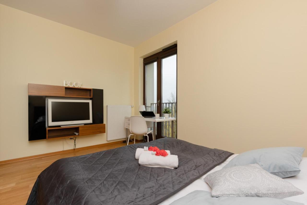 Warsaw Srodmiescie Apartment With Balcony By Noclegi Renters Extérieur photo